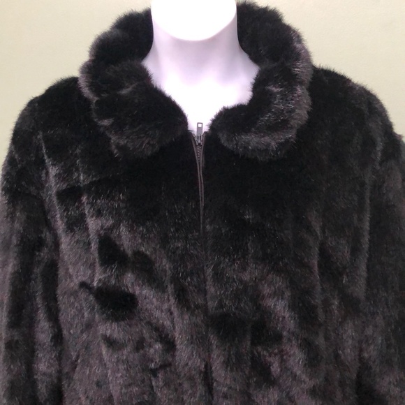 Donna Salyers Fabulous Furs Black winter cot - Size 2X - Picture 2 of 7